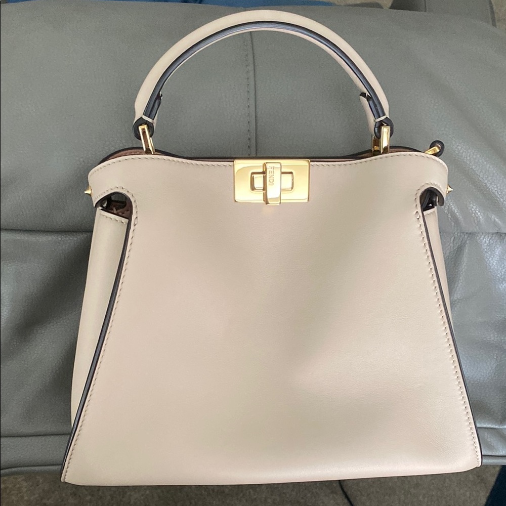 Fendi Cream Peekaboo Camellia Leather Bag - Picture 3 of 6